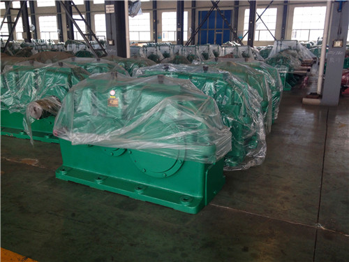 壓力失衡導致圓柱齒輪減速機漏油的具體解決辦法